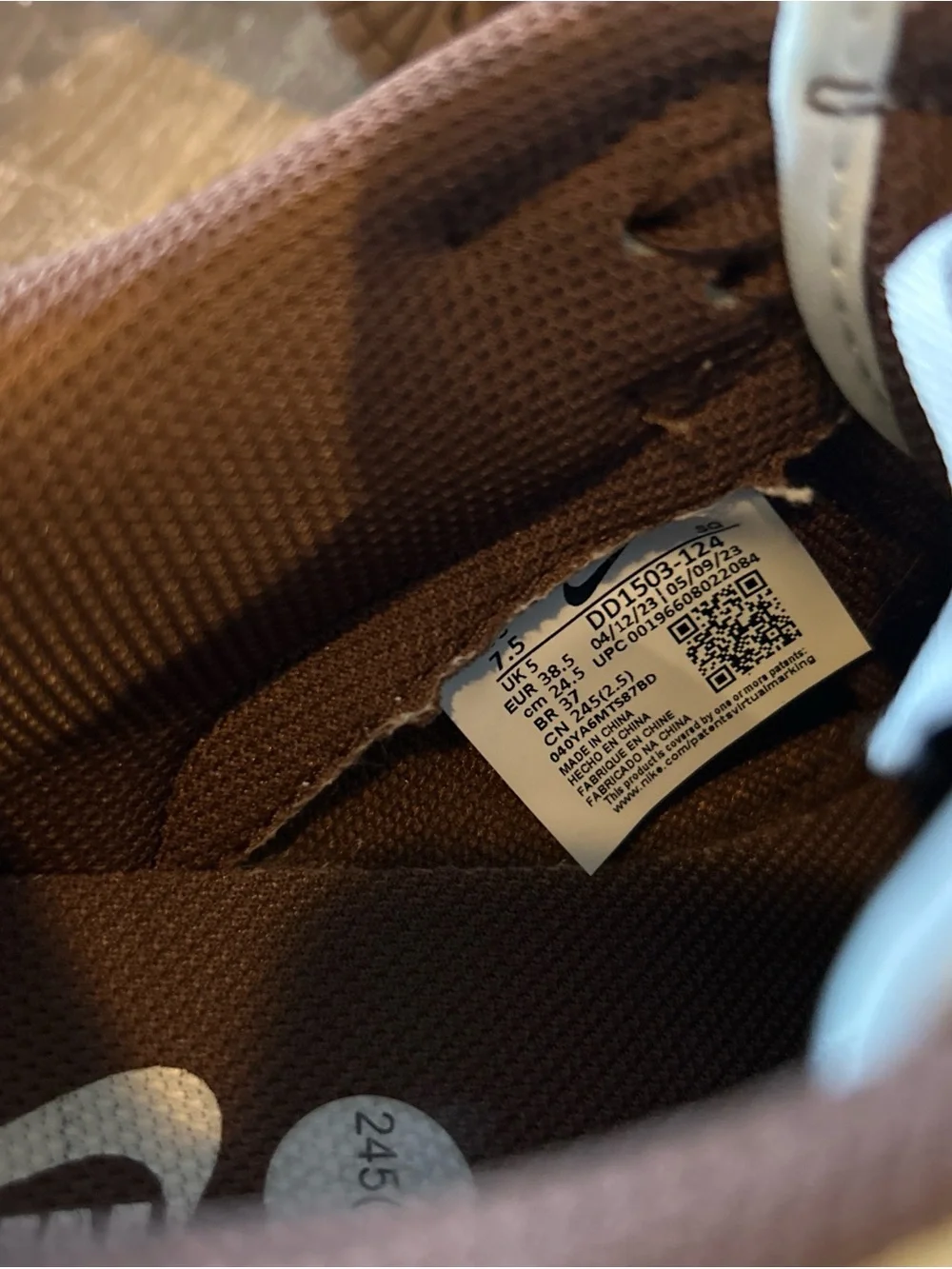 Mocha Brown Nike Dunk Low - Picture 5 of 5